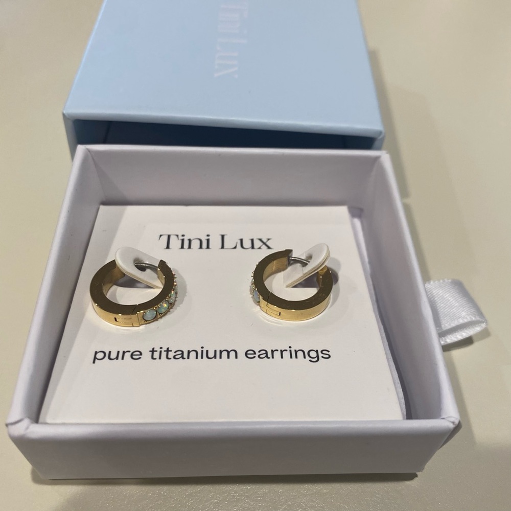 NWT Tini Lux Alana Hoops- Gold/Opal (Sensitive Ears) - Picture 6 of 6